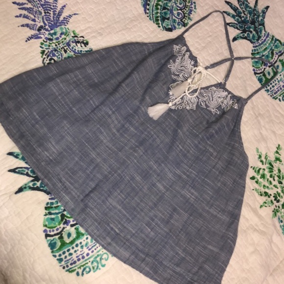 NEVER WORN WITH TAGS - Picture 3 of 6